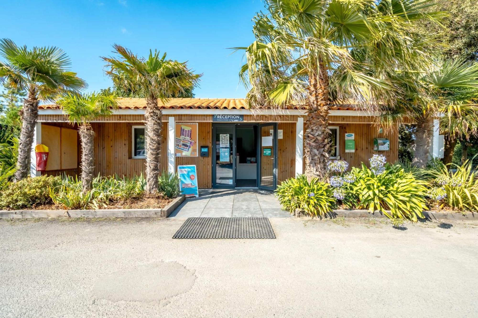 Camping Paradis 4 Etoiles A La Corniche La Rochelle Анґулін-сюр-Мер Екстер'єр фото